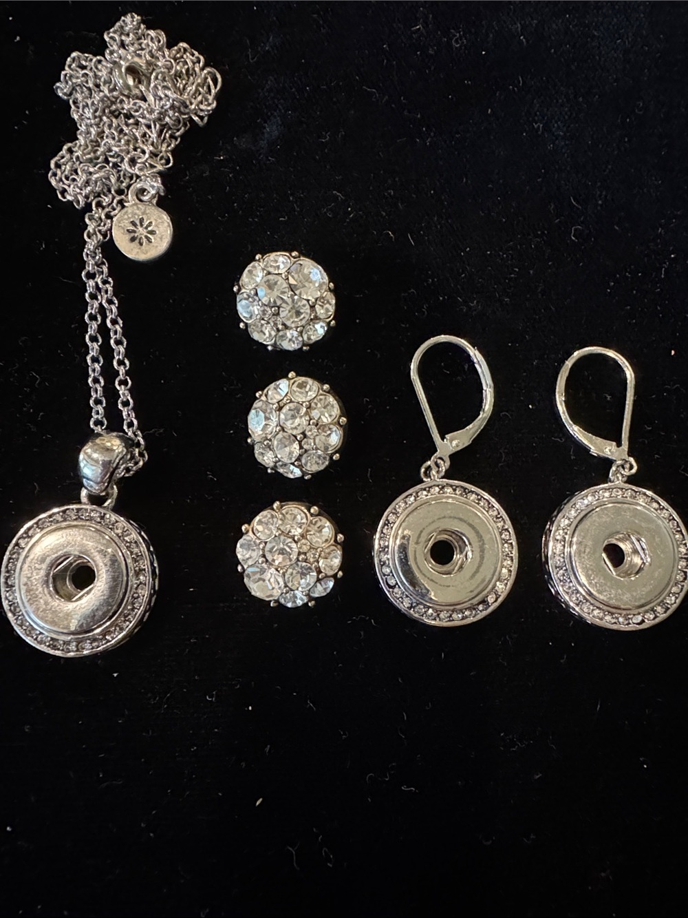 New Ginger Snaps Silver-Tone Necklace & Earring Set w/ Clear Rhinestone Snaps